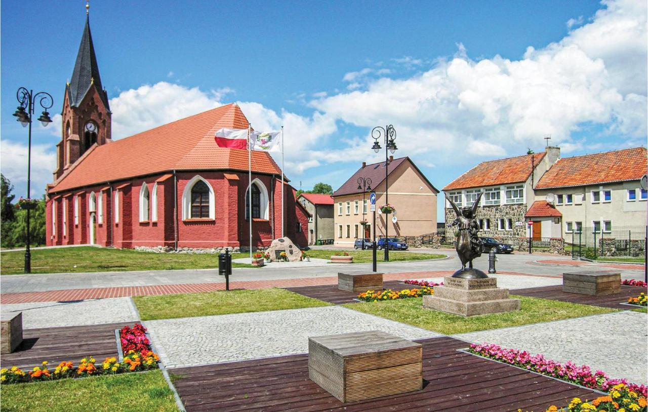 Gorgeous Home In Nowe Warpno With House Sea View Exterior foto
