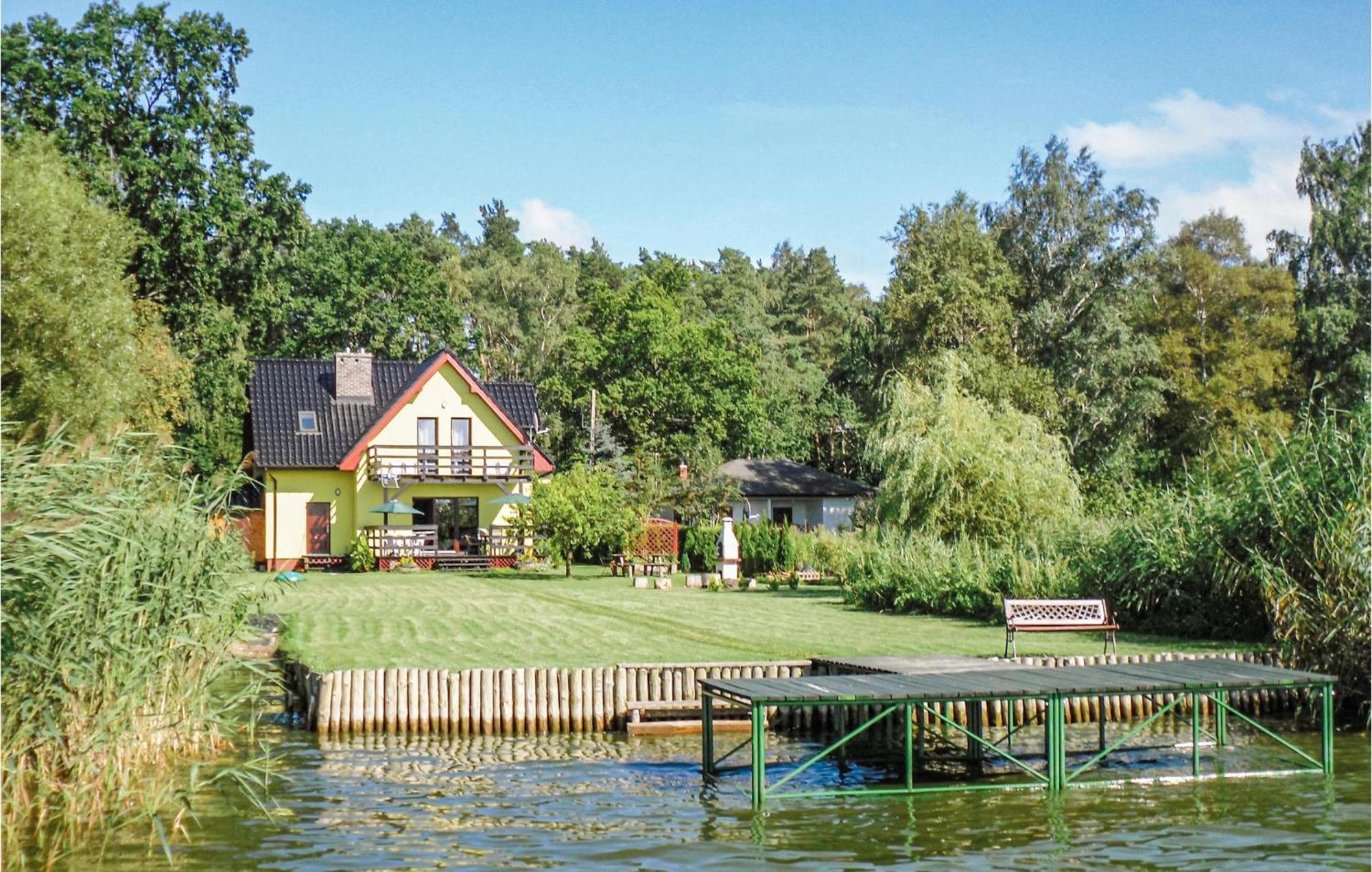 Gorgeous Home In Nowe Warpno With House Sea View Exterior foto